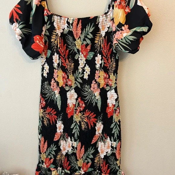 Midi Floral Puff Sleeve Dress ideal for that Tropical vacation Size XL - Picture 6 of 7